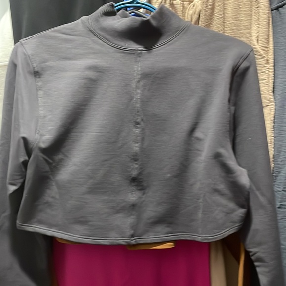 LA mock neck - Picture 3 of 3